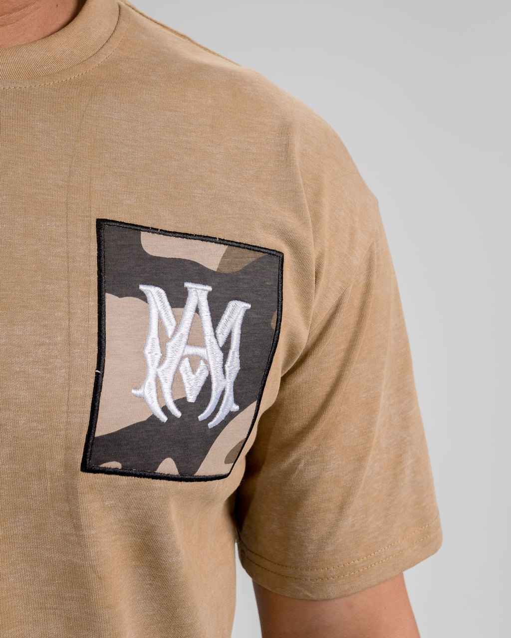 CAMISETA BEIGE SEMI OVERSIZE ALTO GRAMAJE AMR  vzatsv-mf.myshopify.com