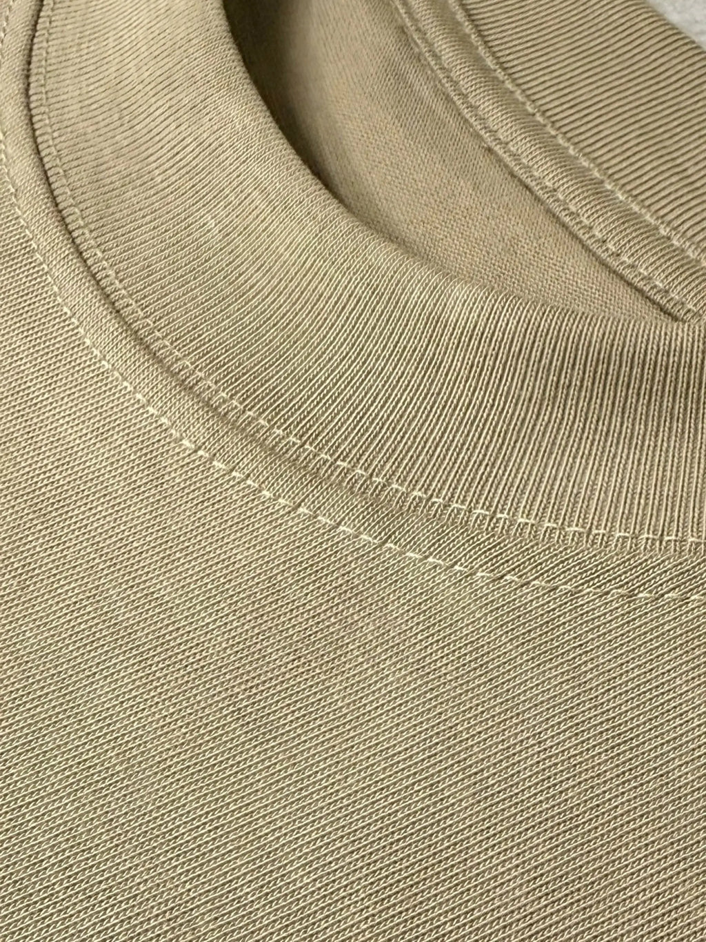 CAMISETA OVERSIZE BEIGE ALTO GRAMAJE MINIMAL  vzatsv-mf.myshopify.com