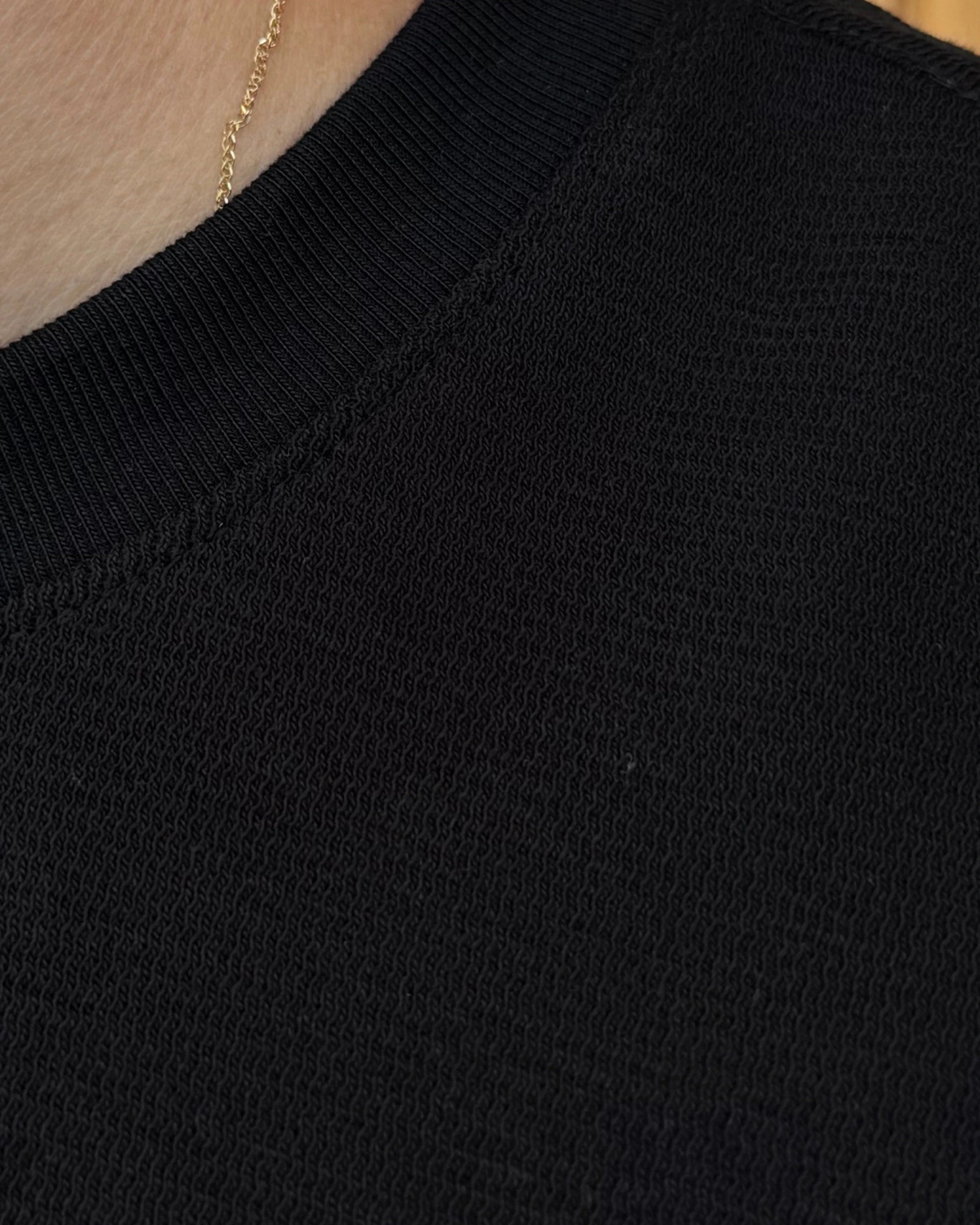 Camiseta Básica ESSN Negra