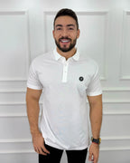 Camisa polo blanca para hombre, estilo moderno y calidad premium, ideal para looks elegantes y seguros
