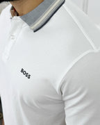 Camisa polo blanca para hombre con cuello a rayas y logo BOSS, estilo moderno y calidad premium