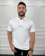 Camisa polo blanca para hombre con logo HUGO, estilo moderno y ajuste premium, ideal para looks casuales elegantes.