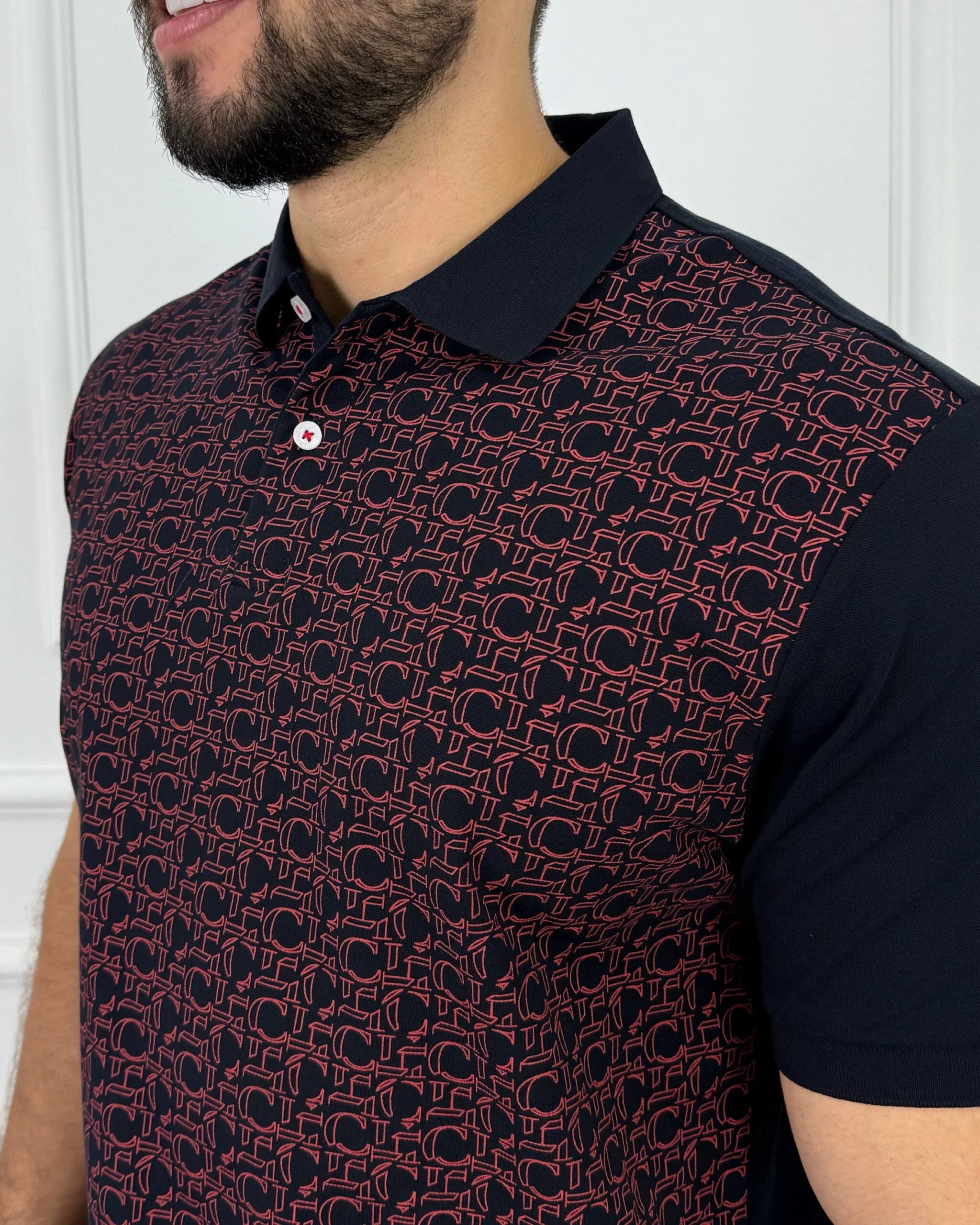 Camisa polo hombre estampado moderno, cuello clásico, tela premium, estilo urbano y elegante