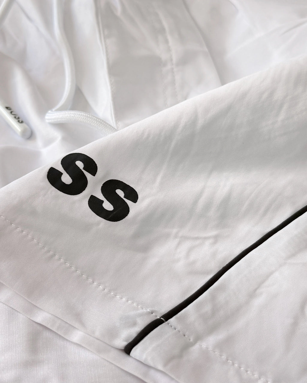 PLAYERA BSS SIGNATURE BLANCA