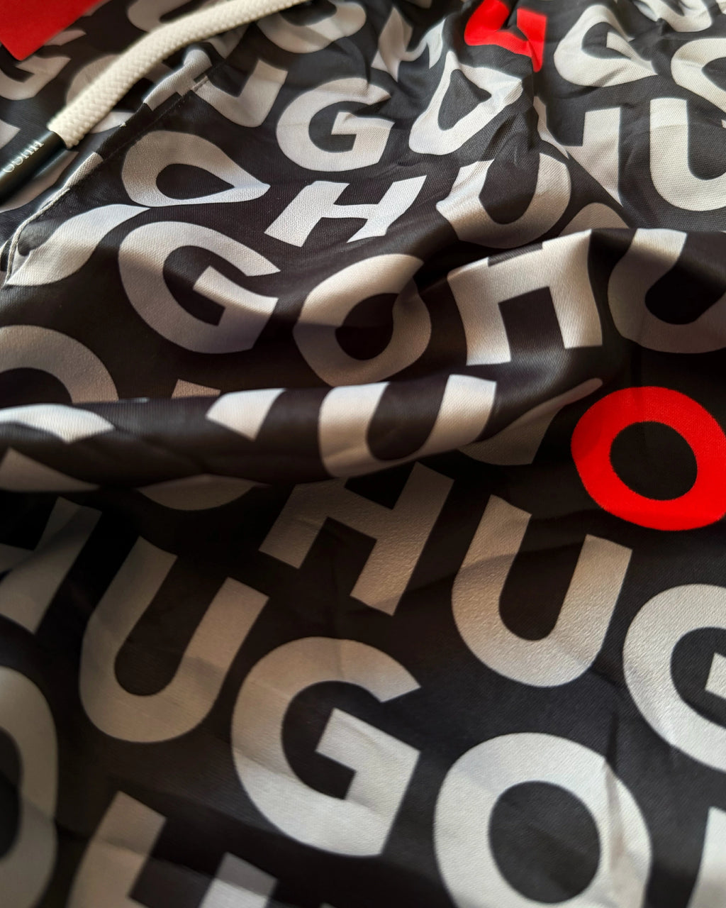 PLAYERA HG GRAPHIC NEGRA